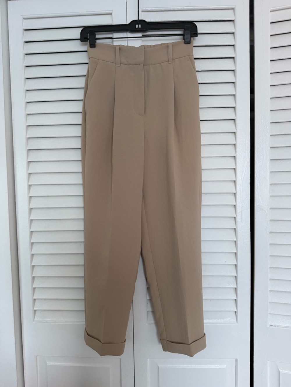 Aritzia Wilfred Ankle-Length
Trousers Size 0 Great Condition